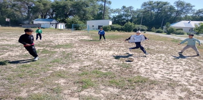 «Тазалық - денсаулық кепілі"  аясында  «Ең қызық футбол» ойыны.