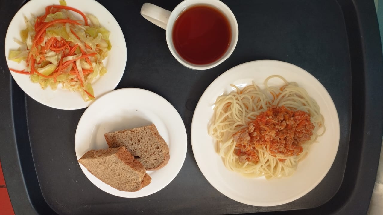 Тегін ыстық тамақпен қамтылған оқушылардың тамақтануы