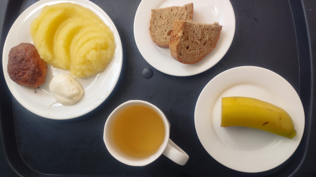 Тегін ыстық тамақпен қамтылған оқушылардың тамақтануы